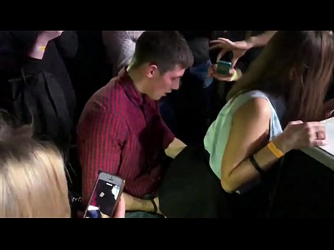 ❤️ Sexo real numa discoteca russa. Rapariga russa de 18 anos no ânus e vagina fodida numa discoteca ❌ Pornuts em porno pt.xxxbunker.ru ❌❤